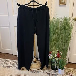 Lululemon black wide leg pants